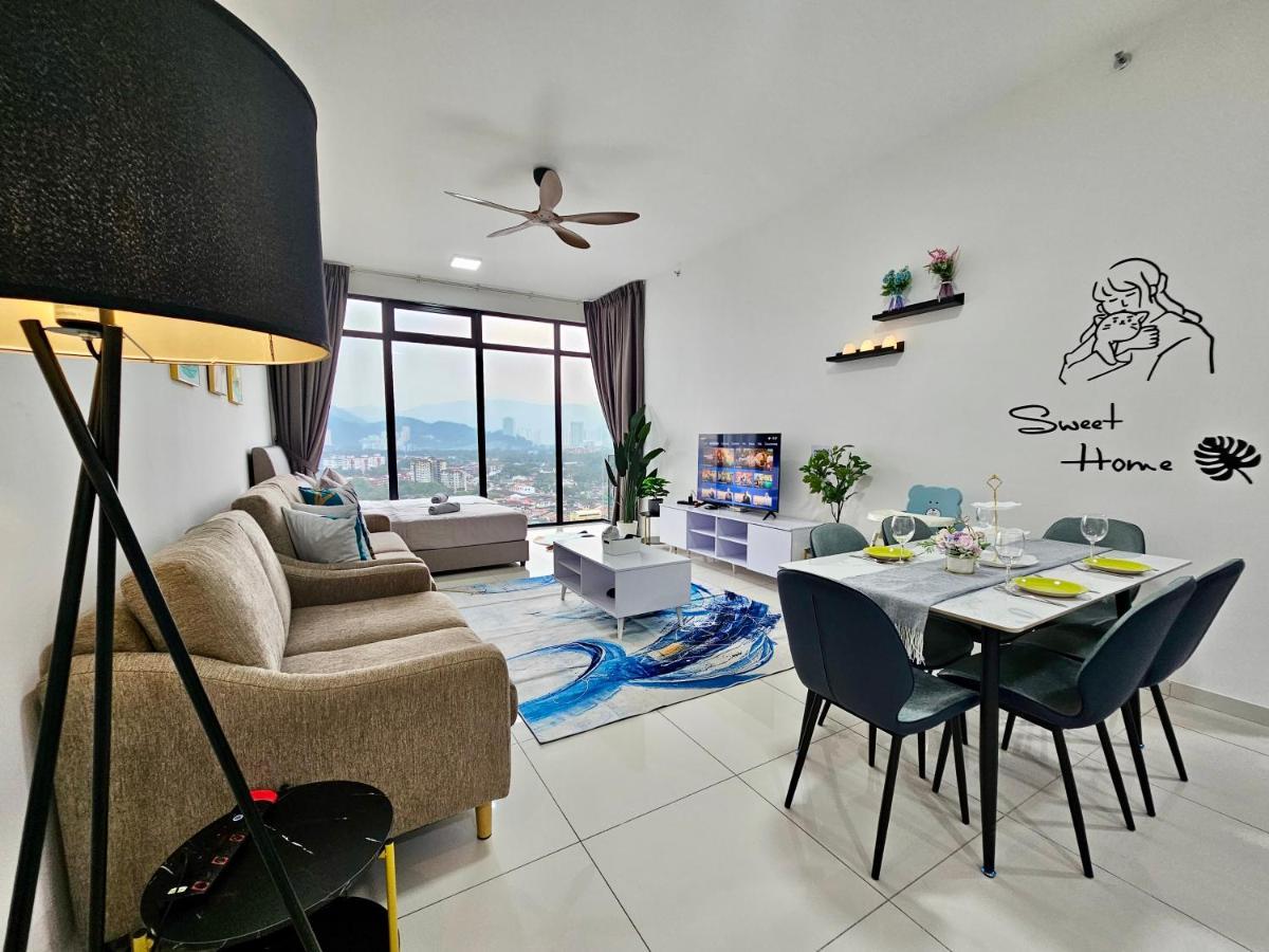 Beacon Executive Suite By Staycation Homestay George Town Bagian luar foto