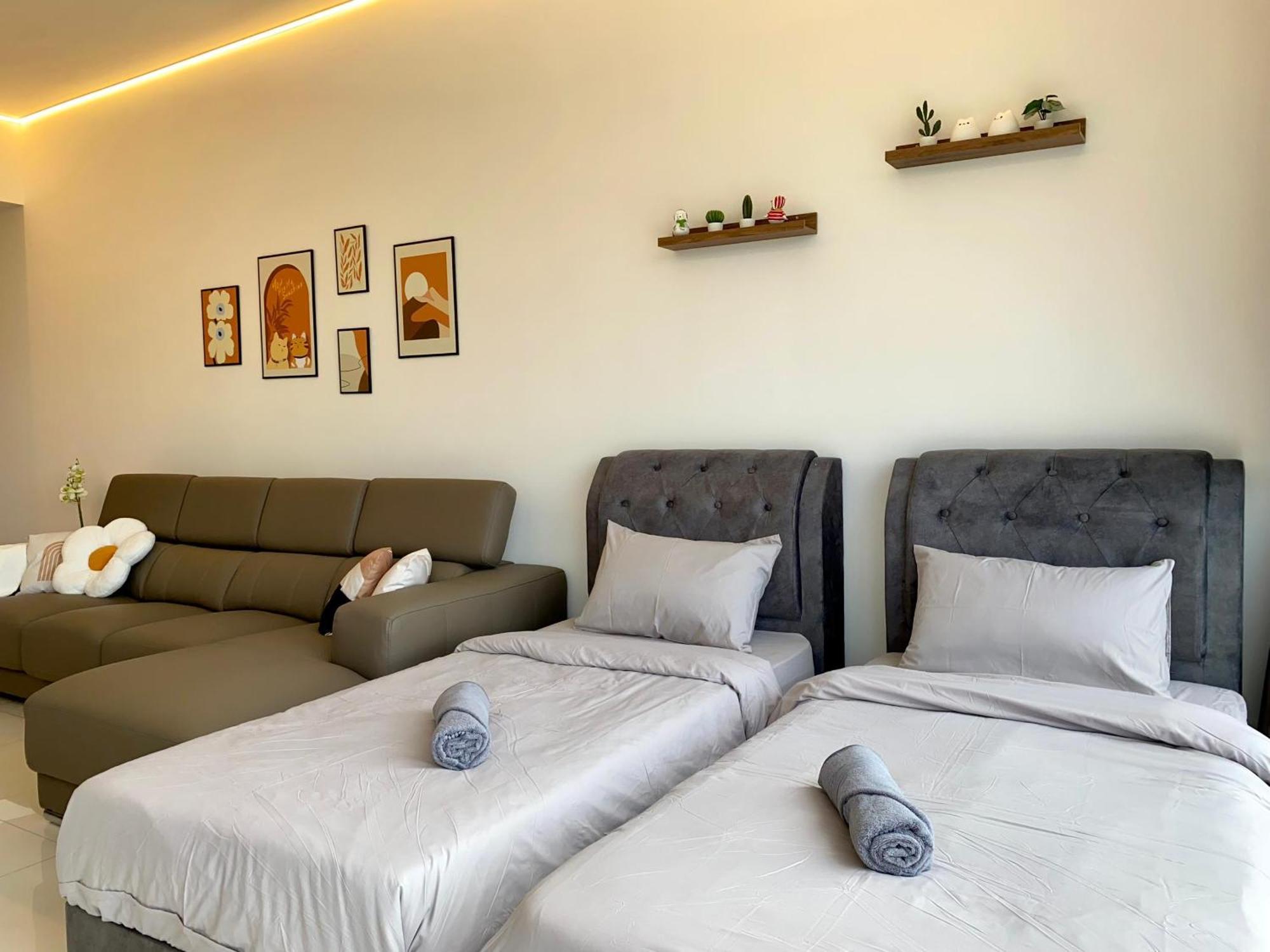 Beacon Executive Suite By Staycation Homestay George Town Bagian luar foto