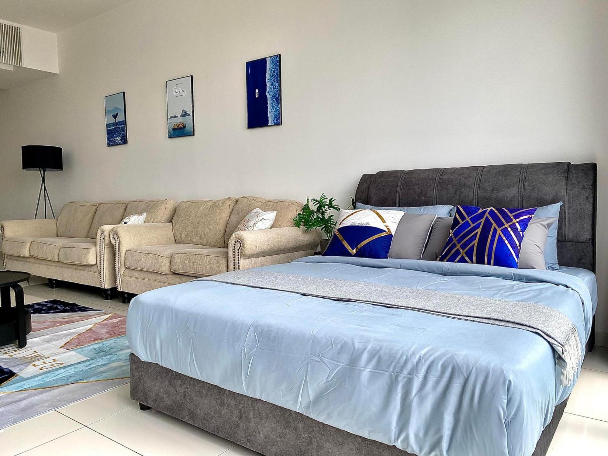 Beacon Executive Suite By Staycation Homestay George Town Bagian luar foto